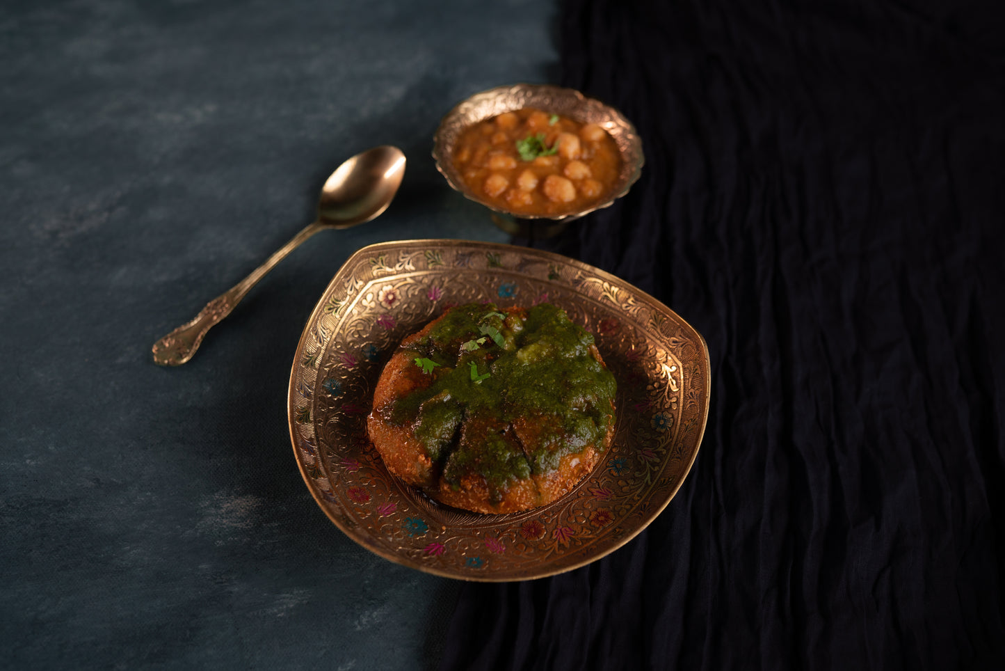 Special Aloo Tikki With Chola [1 Piece]